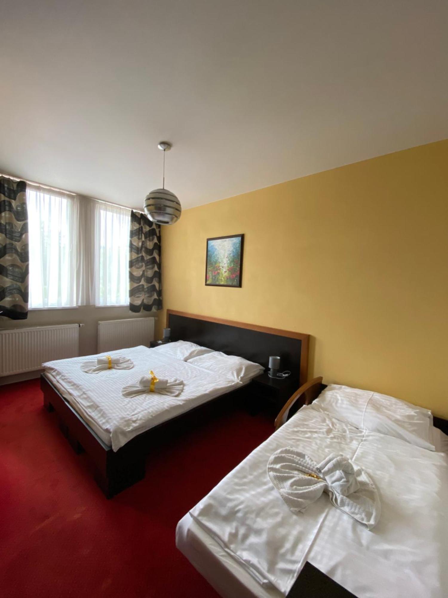 Guest House Penzion Fortuna Tvrdosin Luaran gambar