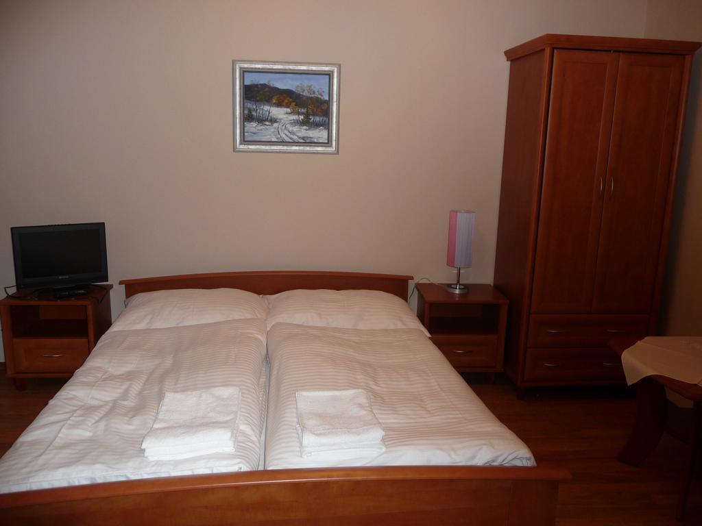 Guest House Penzion Fortuna Tvrdosin Luaran gambar